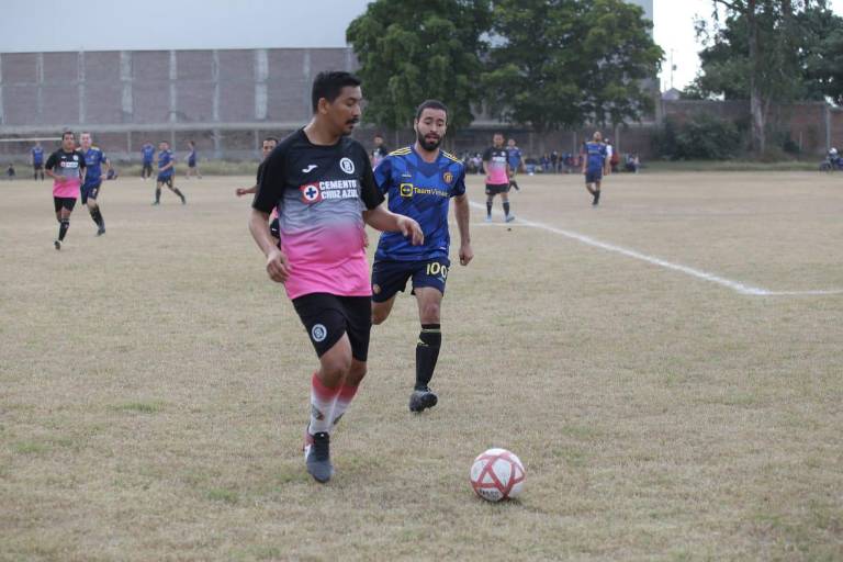 IMSS-Umepa se bebe la Copa en Liga Intermédicos