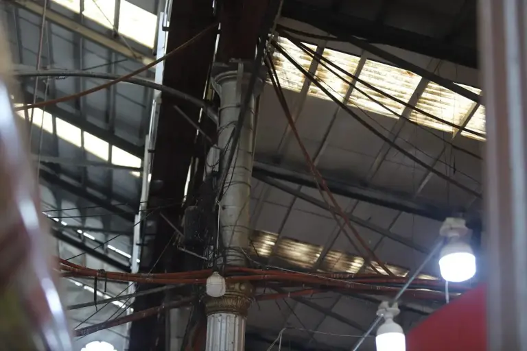 Más de $23 millones de pesos costará la modernización eléctrica del Mercado Pino Suárez