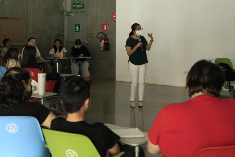 Visualizan jóvenes su futuro como profesionistas