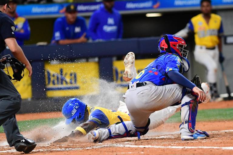 Venezuela vence a Colombia y define cupo en las semifinales de la Serie del Caribe