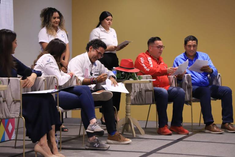 Firman candidatos de Fuerza y Corazón propuestas por un desarrollo inclusivo en Mazatlán y Sinaloa