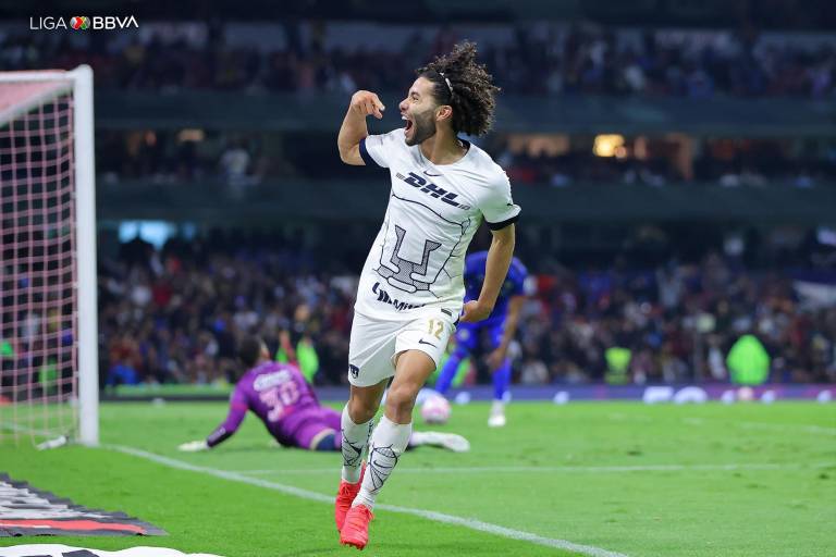 Pumas aplastó a Cruz Azul con gran exhibición del ‘Chino’ Huerta