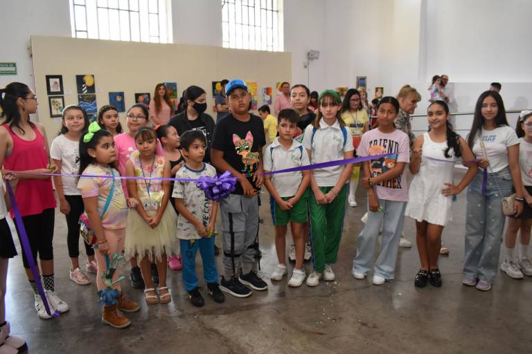 Comparten pequeños su talento en la pintura