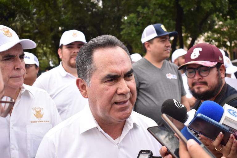 En protesta de la UAS, llaman a Rubén Rocha Moya mentiroso