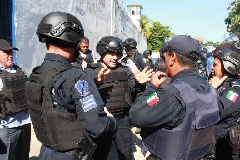 Mueren al menos cinco reclusos en motín en el Cereso de Tabasco