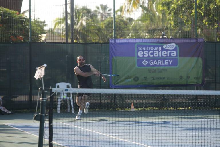 Rodrigo Morales suma triunfo en Torneo de Tenis Garley