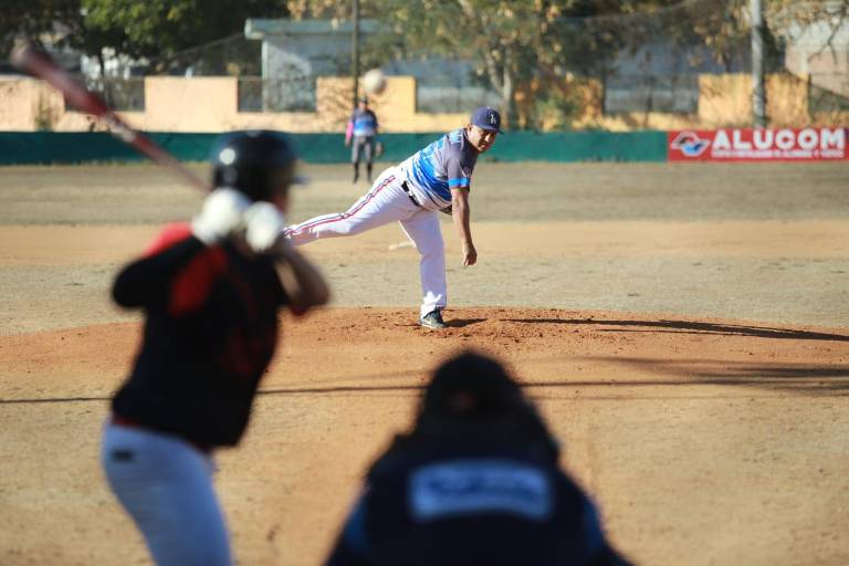 El Cid asegura título de playoffs en Liga de Beisbol Meseros