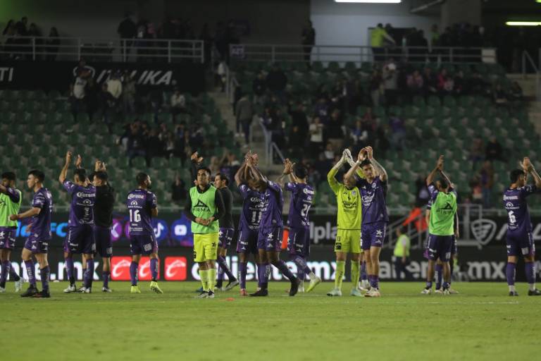 Vucetich destaca trabajo colectivo para la victoria ante Toluca