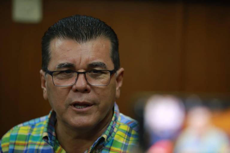 Advierte Alcalde de Mazatlán sanciones a quienes trasladen a beneficiarios a actos políticos