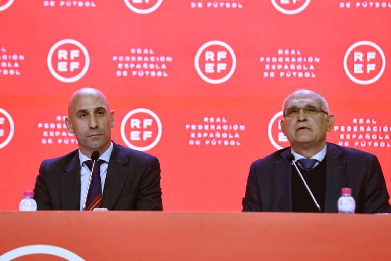Fiscalía española abre investigación contra Luis Rubiales