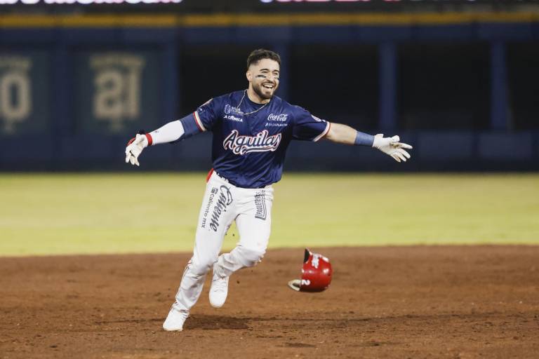 Javier Salazar se viste de héroe con walk off a Yaquis