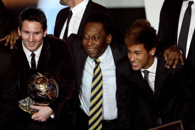 Pelé está hospitalizado en Sao Paulo desde hace 6 días y se desconoce la causa