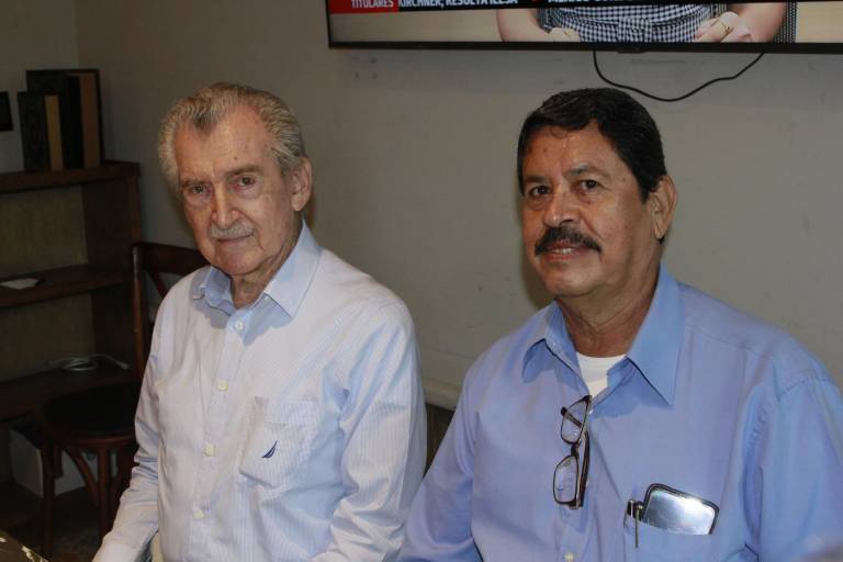 Por más años de amistad