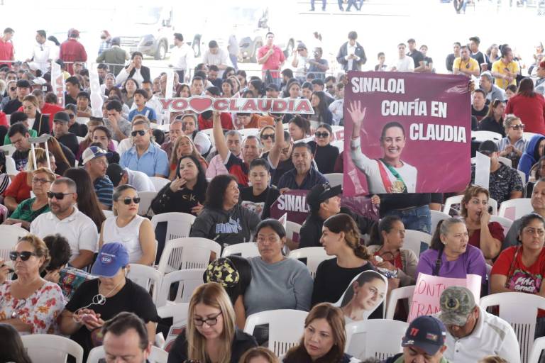 Llegan cientos a evento de Programas del Bienestar con Claudia Sheinbaum en Mazatlán