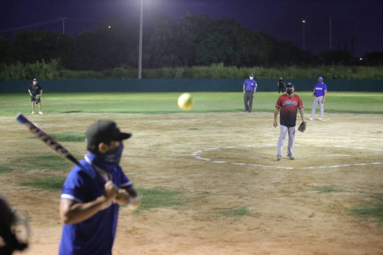 Bird no suelta la cima del Grupo B, en la Liga Municipal de Softbol de Mazatlán