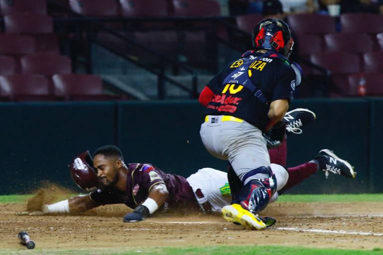 Mayos de Navojoa doblega en su casa a Tomateros de Culiacán