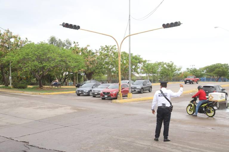 Semáforos de Mazatlán quedan dañados tras las lluvias