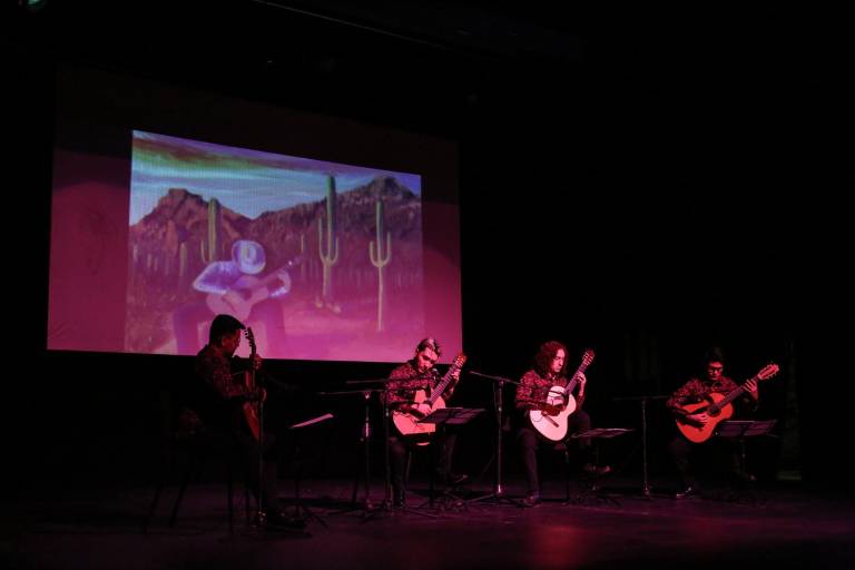 Grata impresión deja Quasi Quinteto con música popular para guitarra clásica