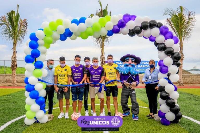 Mazatlán FC inaugura cancha en clínica de rehabilitación Oceánica