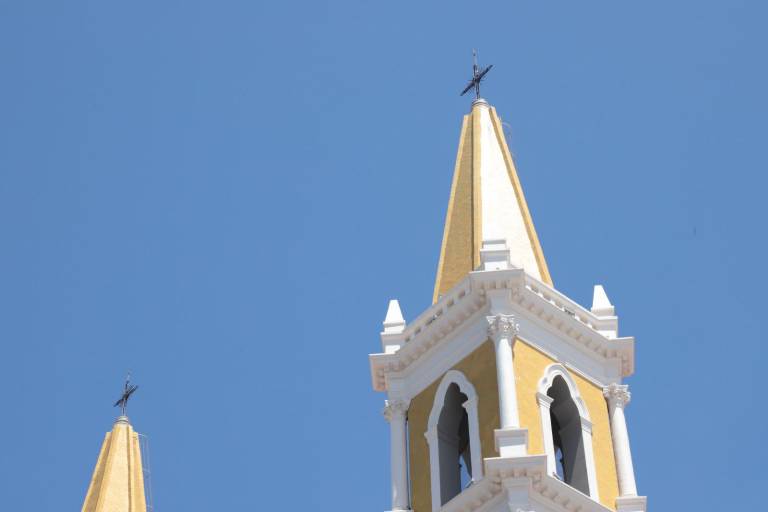 Urge Obispo a reparar los pararrayos de la Catedral de Mazatlán