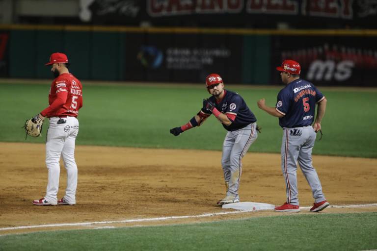 Los Águilas emparejan la serie en Mazatlán