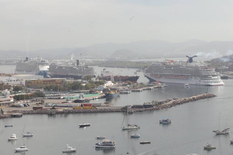 Recibe Mazatlán a más de 11 mil visitantes tras llegada de Koningsdam, Norwegian Bliss y Carnival Panorama