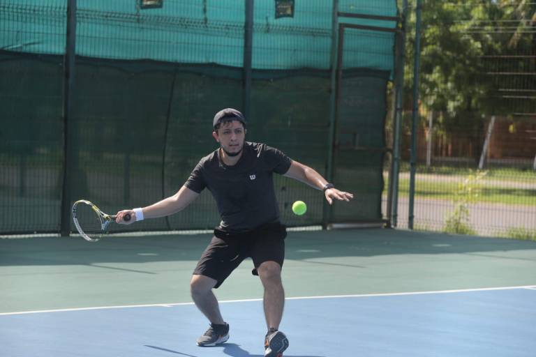 Intensa actividad del deporte blanco en Torneo Escalera
