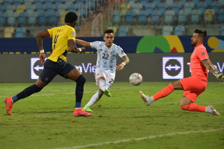 Argentina arrolla a Ecuador y va a semifinales de la Copa América