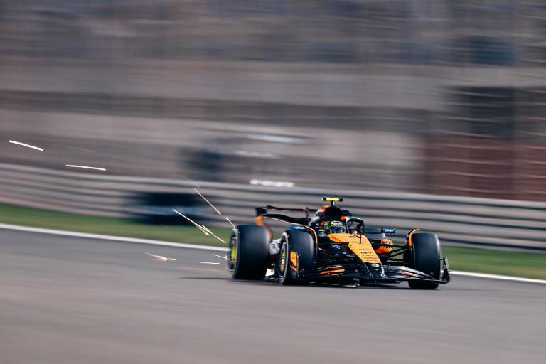 McLaren domina las prácticas libres en Bahréin con un doblete de Norris y Piastri