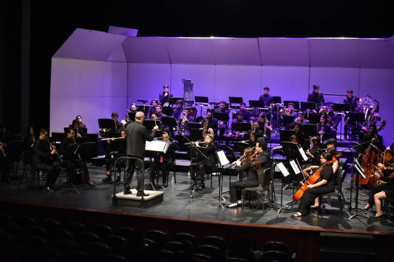 Recuerdan a grandes maestros de la música en el Pablo de Villavicencio