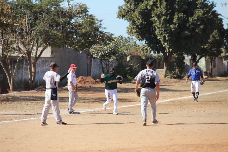 Comejenes viene de atrás para sacar triunfo en Liga de Beisbol ‘CB’