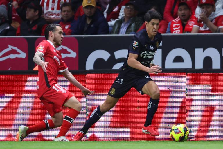 Chivas pide audios del VAR tras anulación de gol a Pulido