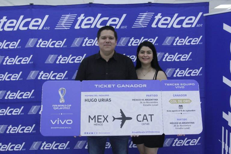 Premian Telcel y Vivo a sinaloense con boleto para acudir al Mundial de Futbol en Qatar 2022