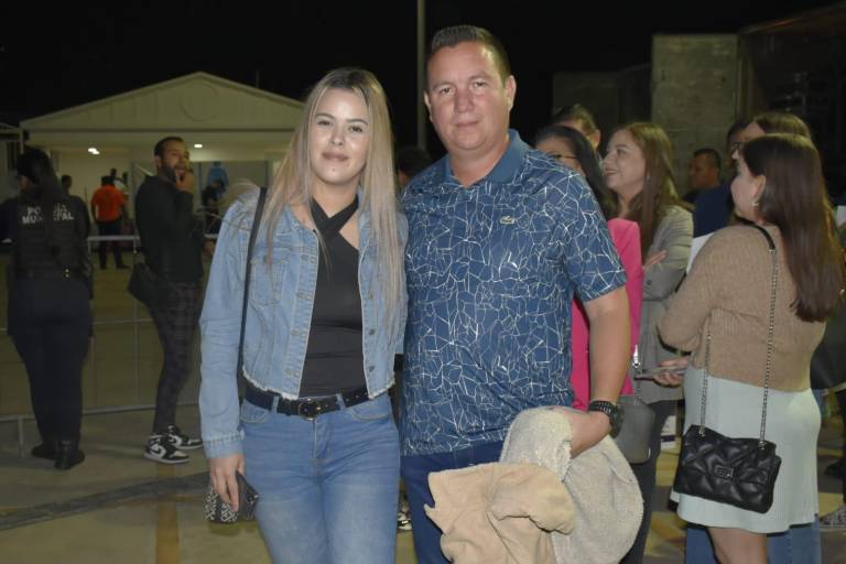 Enamora Ricardo Montaner a sus fans en su regreso a Culiacán