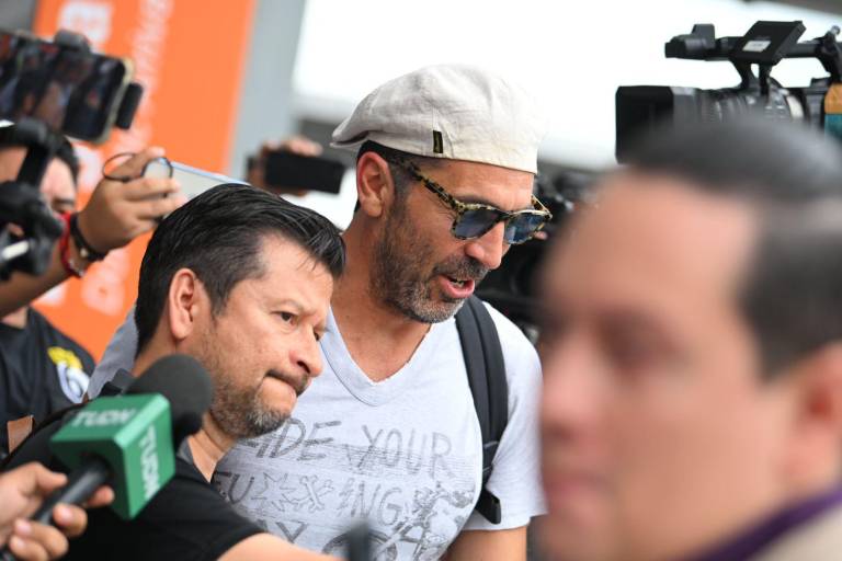 Xavi, Buffon y Pirlo llegan a Monterrey para el Juego de Leyendas