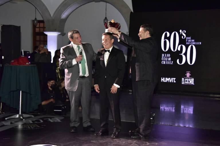 Así festejó Julio César Chávez su cumpleaños 60 (FOTOS)