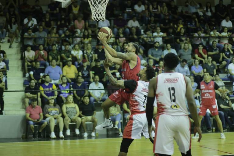 Venados Basketball ‘acaricia’ la sorpresa en Guaymas, pero al final caen ante Ostioneros en el inicio de la postemporada
