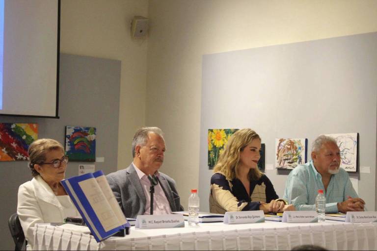 Presentan el libro ‘Cerro del Crestón y Faro Mazatlán: Patrimonio Biocultural’