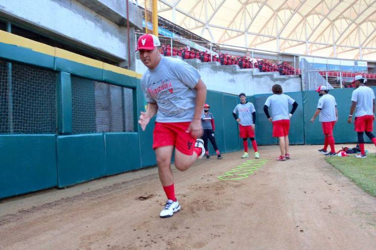 Jonathan Bernal busca un lugar en el róster final de Venados de Mazatlán