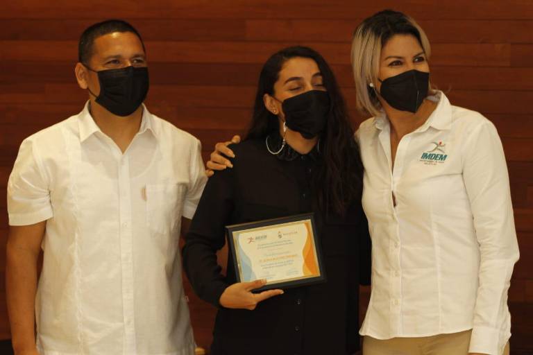 Entregan nombramientos a presidentes de comités deportivos de Mazatlán