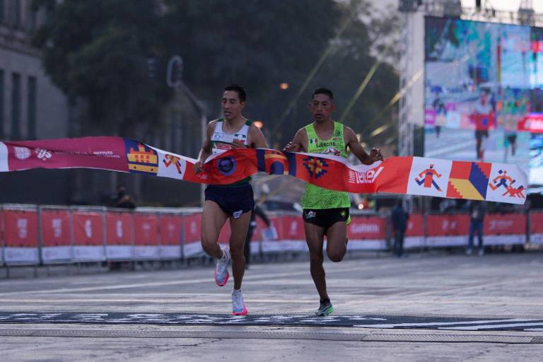 Mexicanos hacen el 1-2 en el Maratón de la Ciudad de México