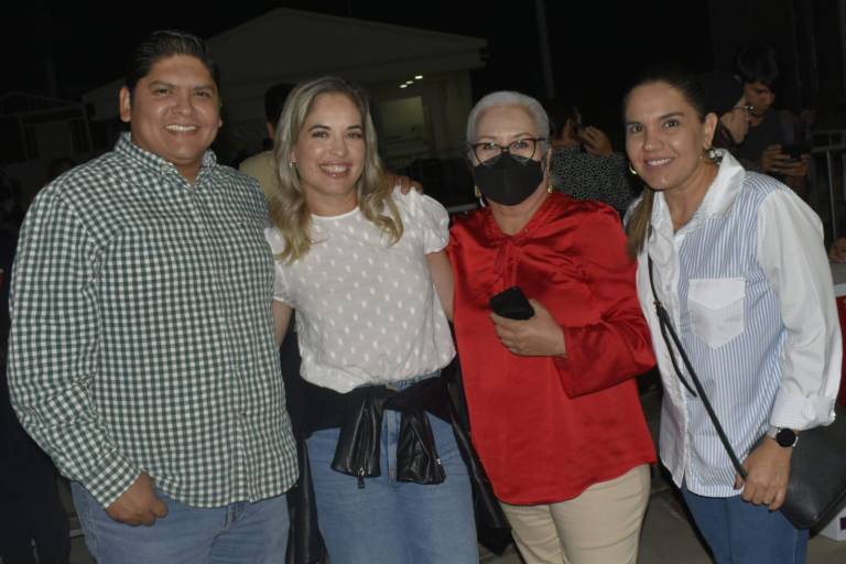 Enamora Ricardo Montaner a sus fans en su regreso a Culiacán