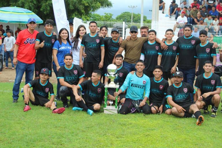 Insurgentes se corona en el futbol de Tercera Fuerza de Escuinapa