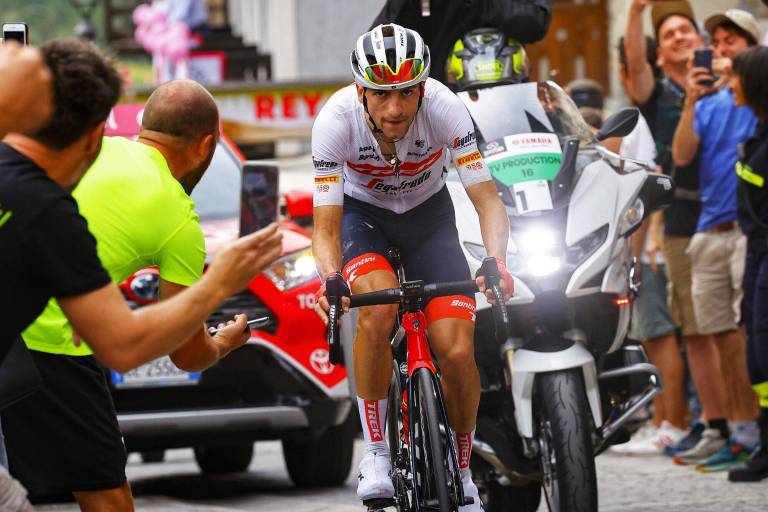 Giulio Ciccone vuela libre y gana la etapa 15 del Giro de Italia