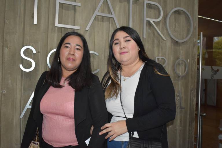 Disfrutan sinaloenses la obra de Óscar Liera en la escena