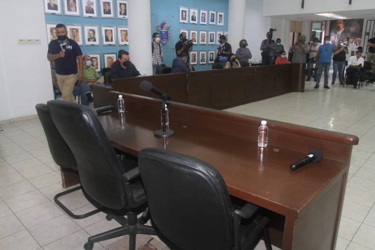 Regidores mazatlecos acusan al Alcalde de no responder al diálogo