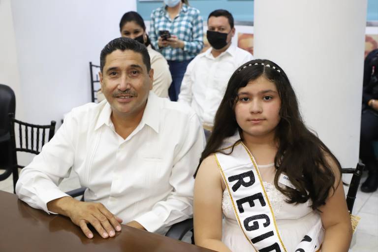 El nuevo Cabildo Infantil 2022 ejerce su puesto y recibe reconocimientos