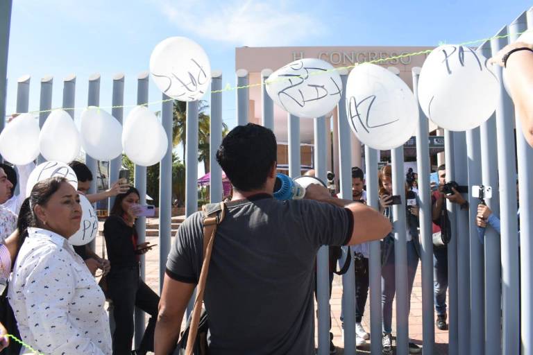 Inundan con exigencias de seguridad a funcionarios de Sinaloa