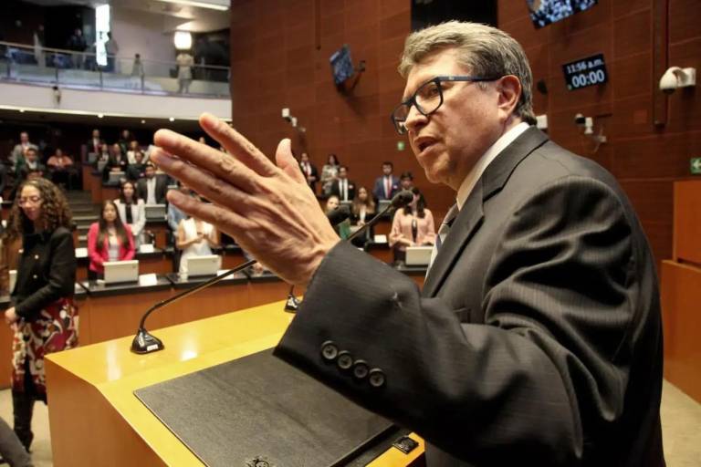 Regresa Monreal como coordinador de senadores de Morena y presidente de la Jucopo