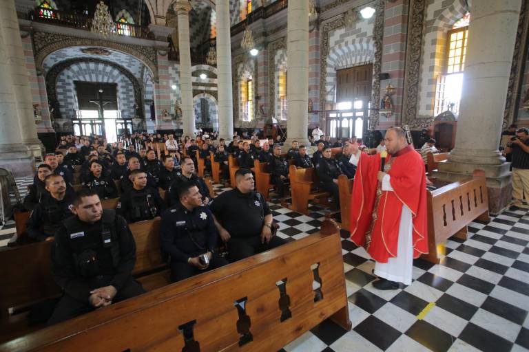 Piden a policías en su día que cumplan su función correctamente, siempre buscando lo justo